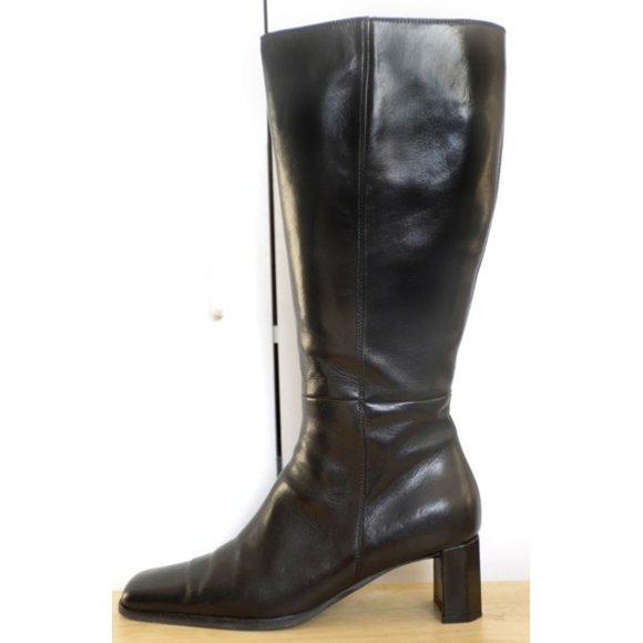 Brown's Couture knee-high black leather boots - Picture 1 of 7